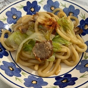 冷凍うどんで簡単！レタスと豚肉のさっぱり焼きうどん